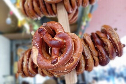 Hamburg Food Tour with Full Meal & Drinks by Do Eat Better