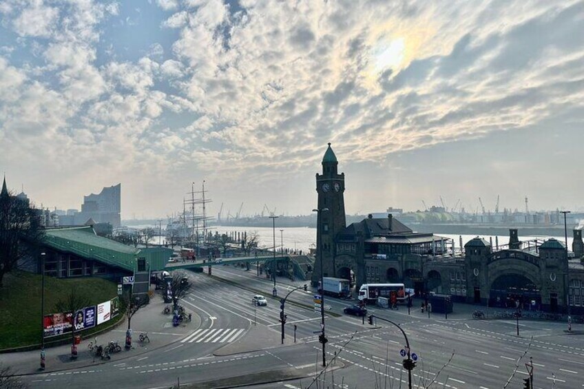 Hamburg Food Tour with Full Meal and Drinks