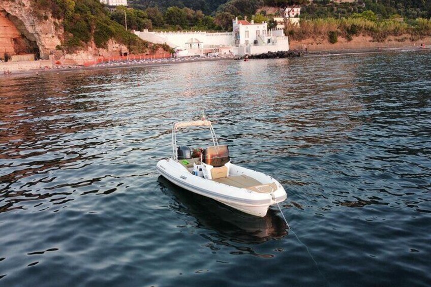 Aperitif in Private Boat from Sorrento to Sunset