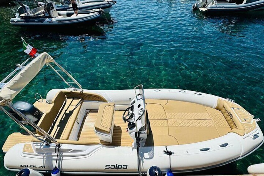 Aperitif in Private Boat from Sorrento to Sunset