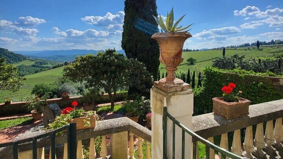 Special Villa Travignoli Wine Tasting and Lunch Experience