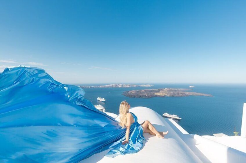 Flying Dress Santorini Photoshoot & Hotel pick up (Group Deals)