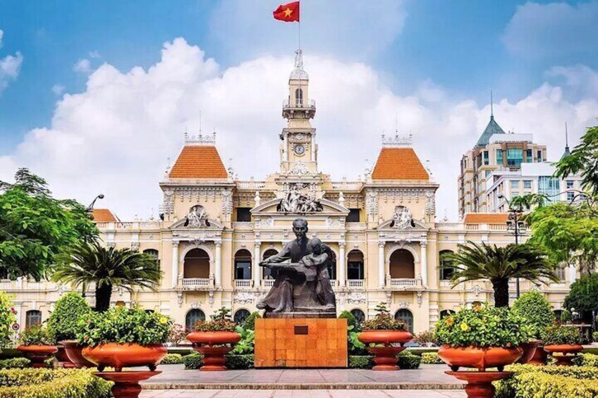 Explore Ho Chi Minh City with Private Walking and Jeep Tour
