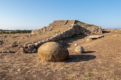 Porto Torres: Monte d'Accoddi and Su Crucifissu Mannu tour