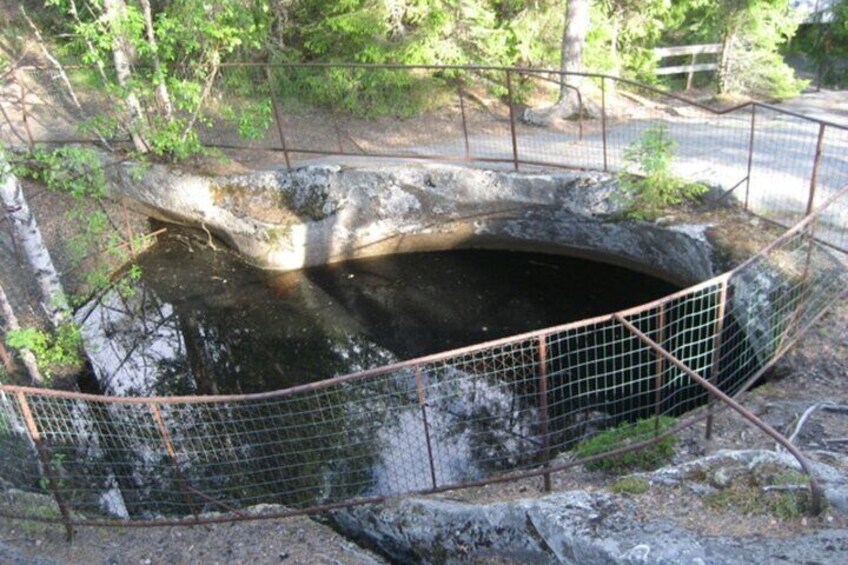 Rovaniemi Devils Churns Sculptures