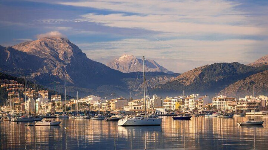 Port Pollença, where you will be embarking on a boat cruise along the coast towards Formentor.