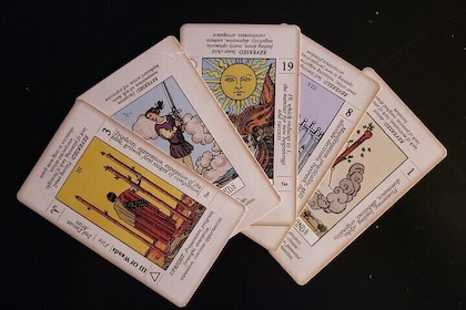 1 Hour Private Tarot Reading in Aberdeen