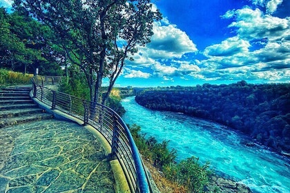 Niagara Falls Whirlpool Hiking and Local Dining Tour