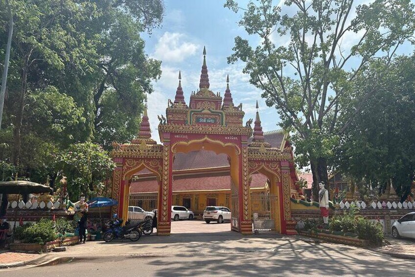 Laos’ Leaders and Legends: A Self-Guided tour of Vientiane