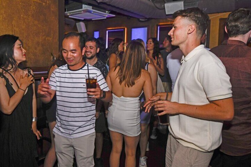 Original Hamburg Pub Crawl with Shots and VIP Club Entry