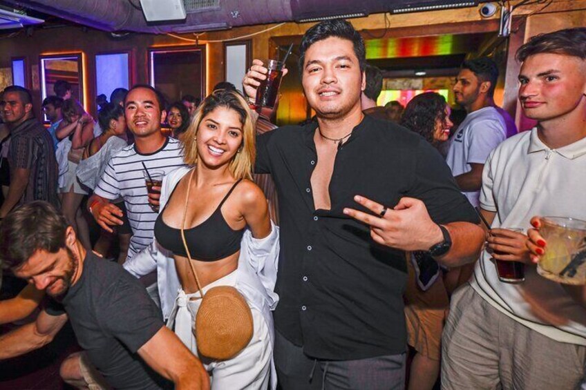 Original Hamburg Pub Crawl with Shots and VIP Club Entry