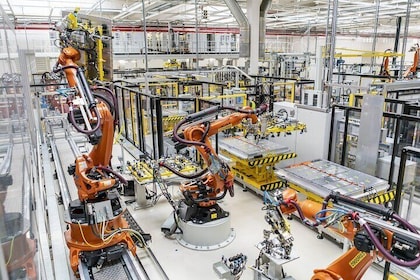 Skoda Car Factory and Museum Tour in Mlada Boleslav