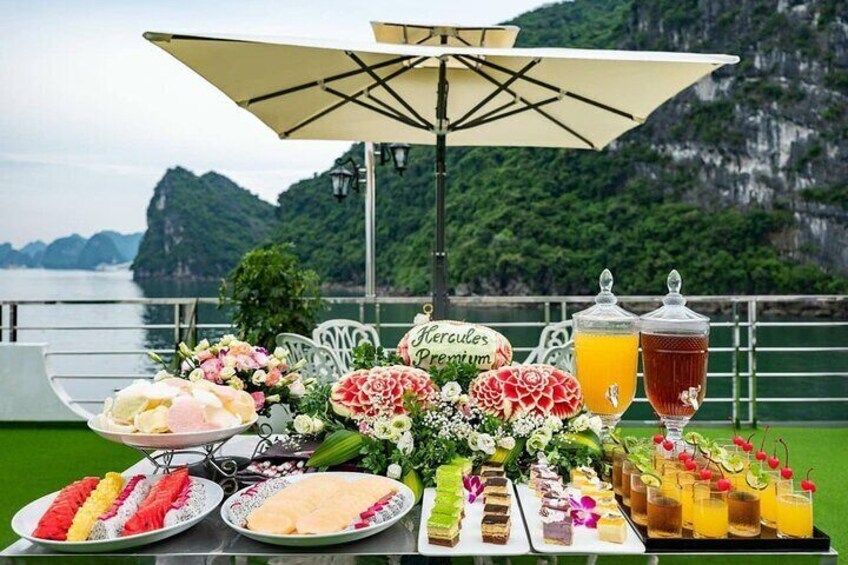 Hercules Premium Cruise Scenic Halong Bay Tour with Buffet Lunch