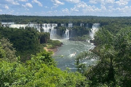 Private Iguazu Falls Tour Brazil and Argentina