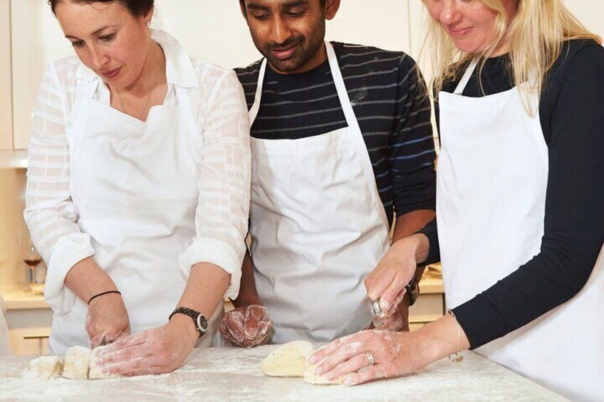 Artisan Italian Pasta Class in Chicago (Includes 3-Course Meal)
