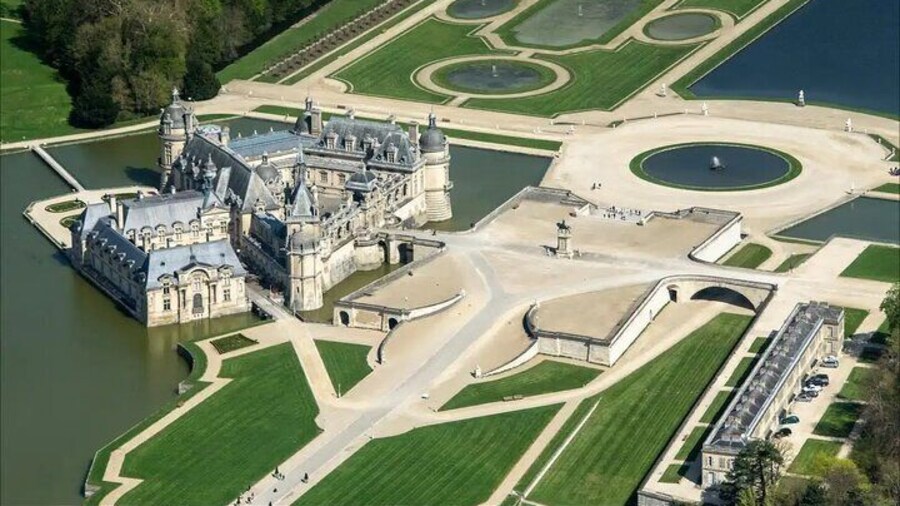 Monumental Experience in Chantilly in France