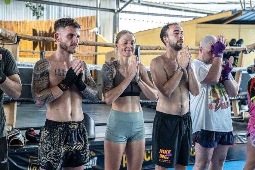 Training Beginner Muay Thai in Koh Samui with Pro Fighters