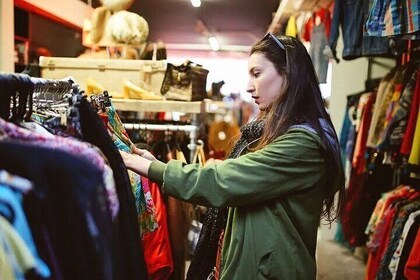 Tokio : Tour Vintage, Música & Comida en Shimokitazawa con un Local