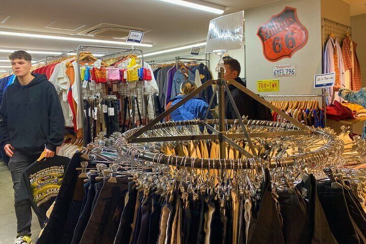 Tokyo : Vintage, Music & Food Tour in Shimokitazawa with a Local