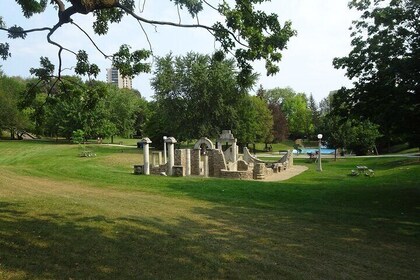 Ottawa Embassies self-guided walking tour & scavenger hunt