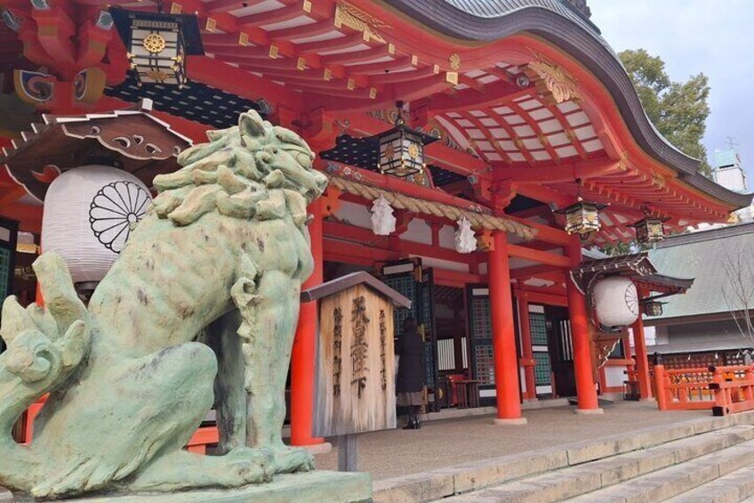 Discover Kobe's roots at beautiful Ikuta Shrine.