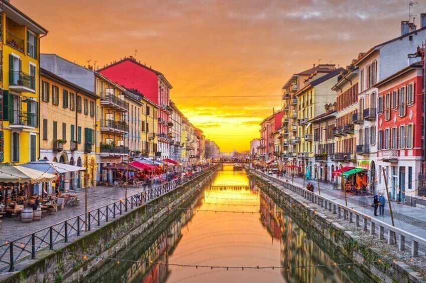 Navigli District Guided Tour and Aperitif in Milan