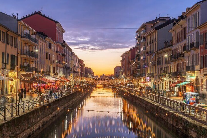 Navigli District Guided Tour and Aperitif in Milan