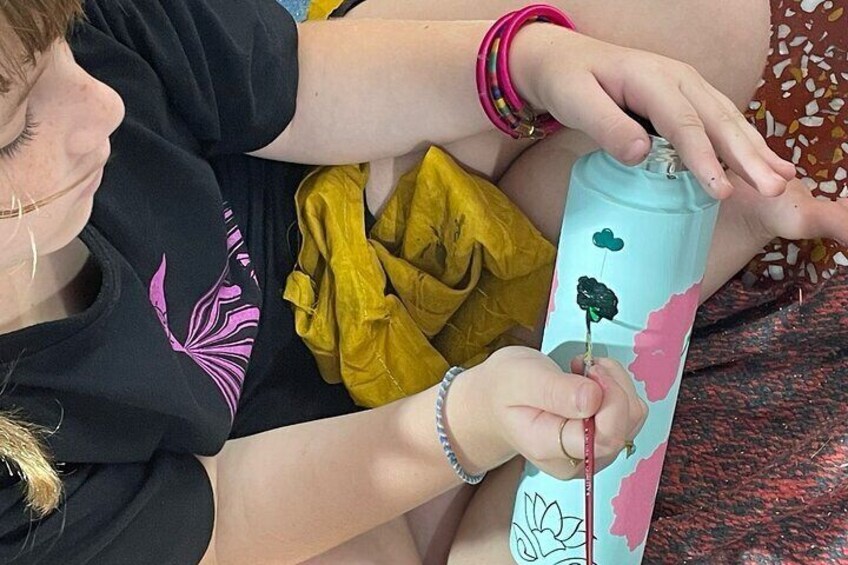 Kid Design Free hand Flower design on water bottle