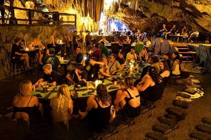 Experiencia gastronómica mística en Paradise Cave en Cat Ba Island