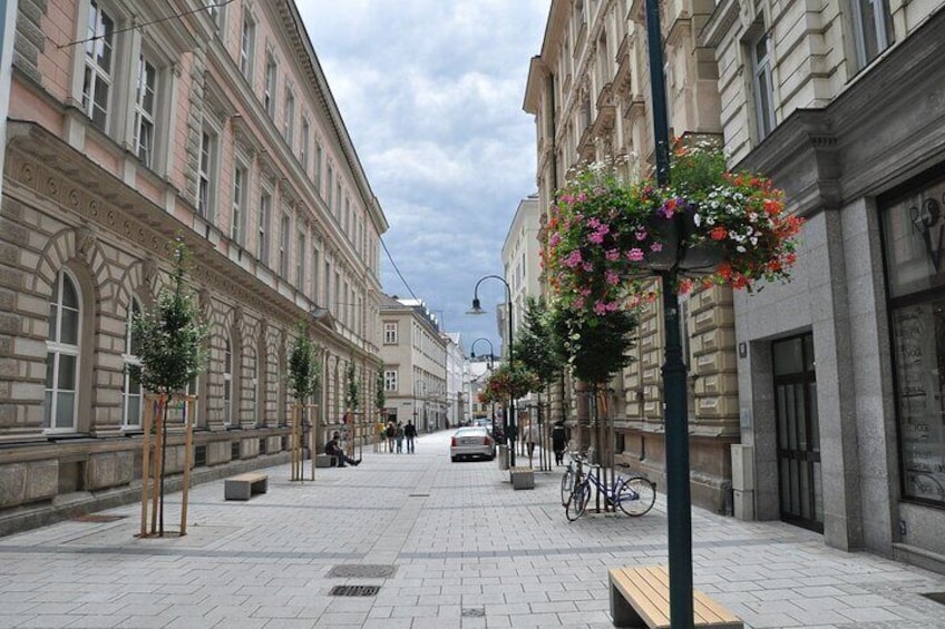 Private scavenger hunt through the old town of Linz