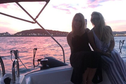 Barcelona Sunset Private Sailing with Open Bar & Snacks