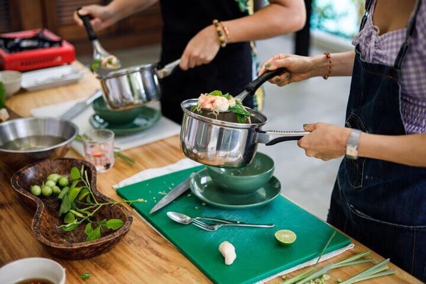 Farm to Table Thai Cooking Class with Farm and Market