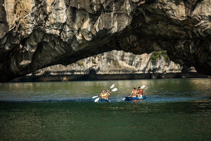 3 Nights Explore Bai Tu Long Bay with Private Cruise