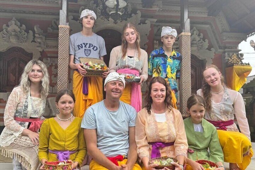 Make Canang Sari with a Balinese Family
