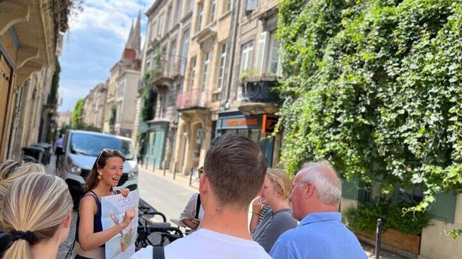 Bordeaux Organic Food Tour - French Apéro Style