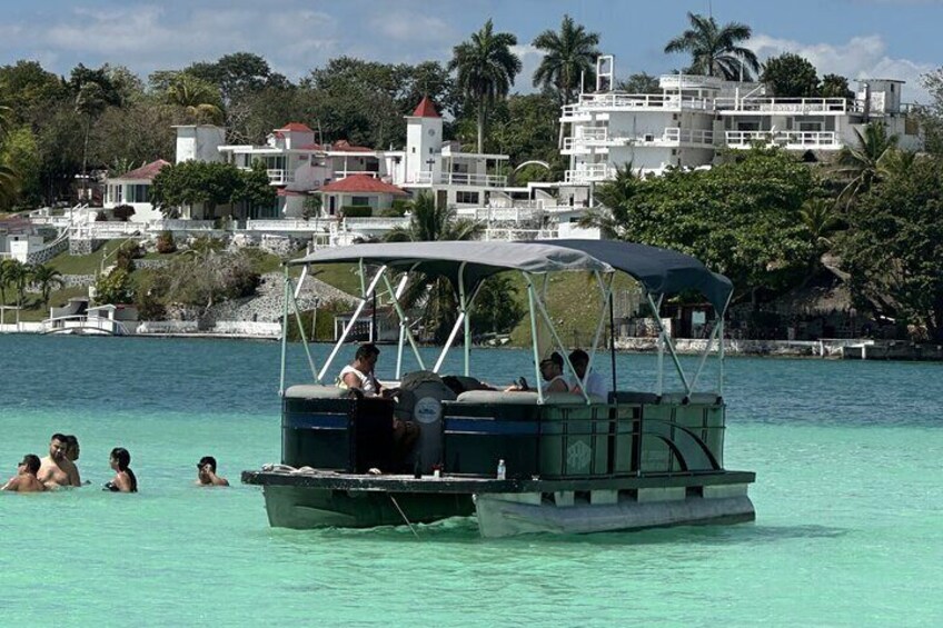 Pontoon Tour of the 7 Color Lagoon