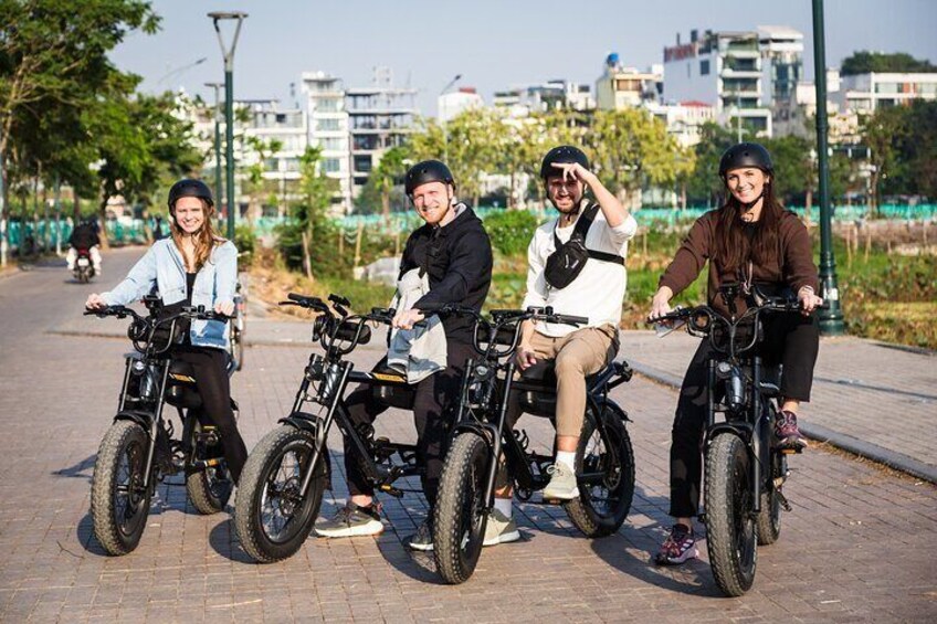 Experience Hanoi's beautiful West Lake on an electric bike!