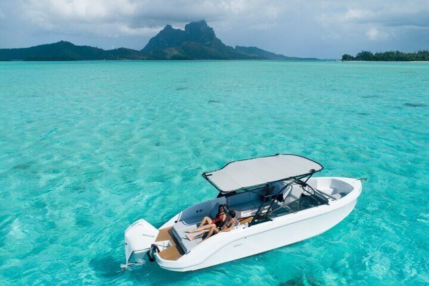 Bora Bora Luxury Private Snorkeling Lagoon Tour