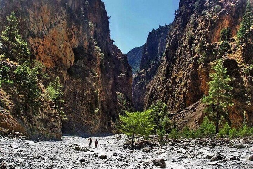 Samaria Gorge Trek Full Day Tour from Georgioupoli with Guide