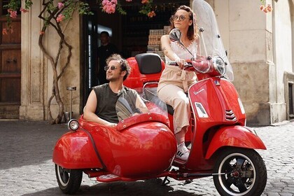 Rome Vespa Sidecar Tour — 90-Minute City Highlights Tour