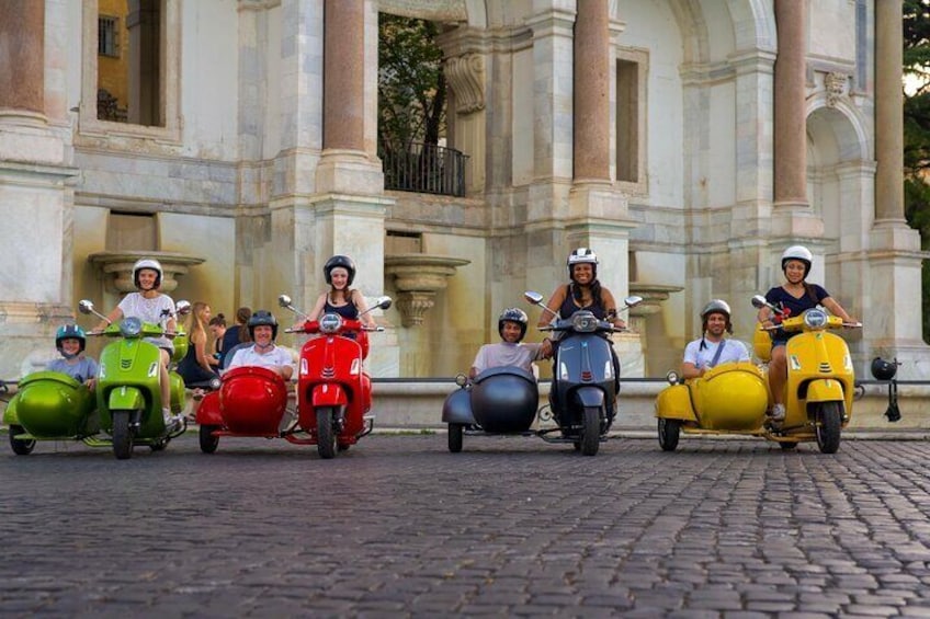 Vespa Sidecar Tour in Rome with Professional Photoshoot