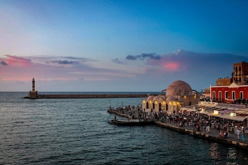Souda Port-Bay to Chania City Private Tour with Transfer