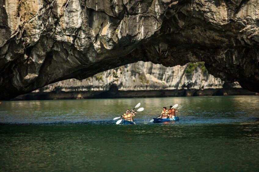 3 nights Explore Bai Tu Long Bay with Private Cruise