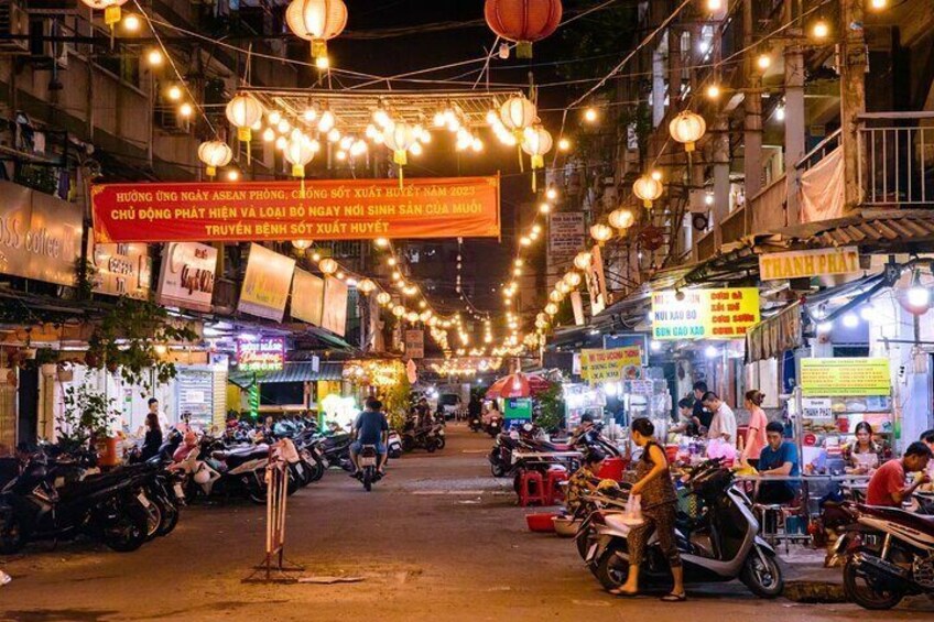 Saigon's Nightlife, Food Tastings and Local Craft Beer by Vespa