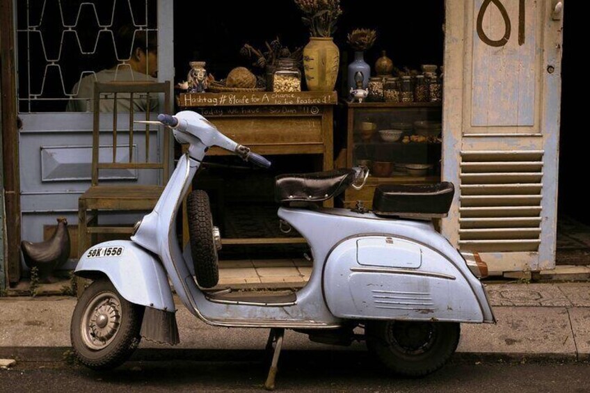 Saigon's Nightlife, Food Tastings and Local Craft Beer by Vespa