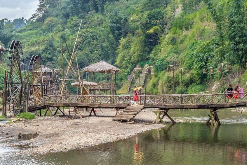 Half-day Cat Cat Village Tour from Sapa: Guided + ticket