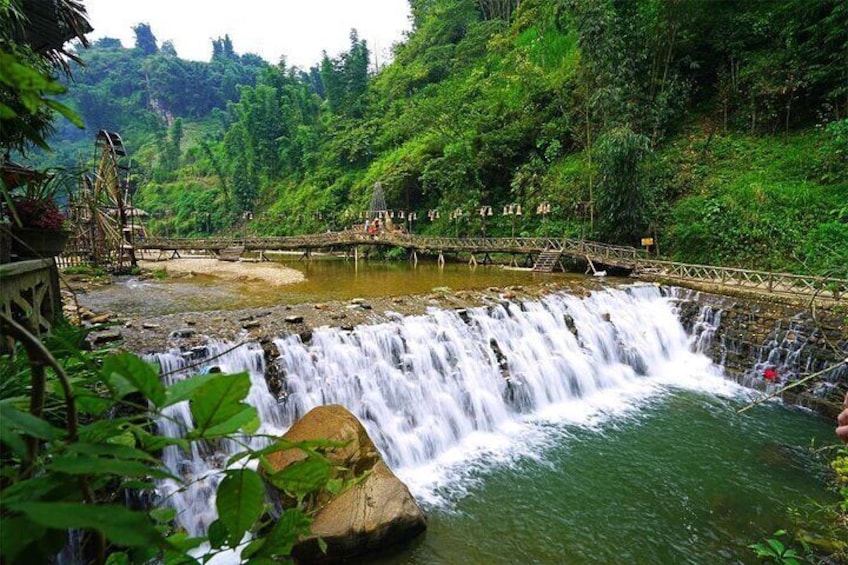 Half-day Cat Cat Village Tour from Sapa: Guided + ticket