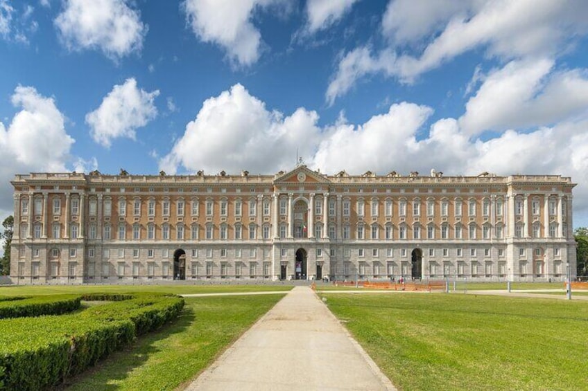  Private Tour Royal Palace Of Caserta Pizza and Clothing Purchases