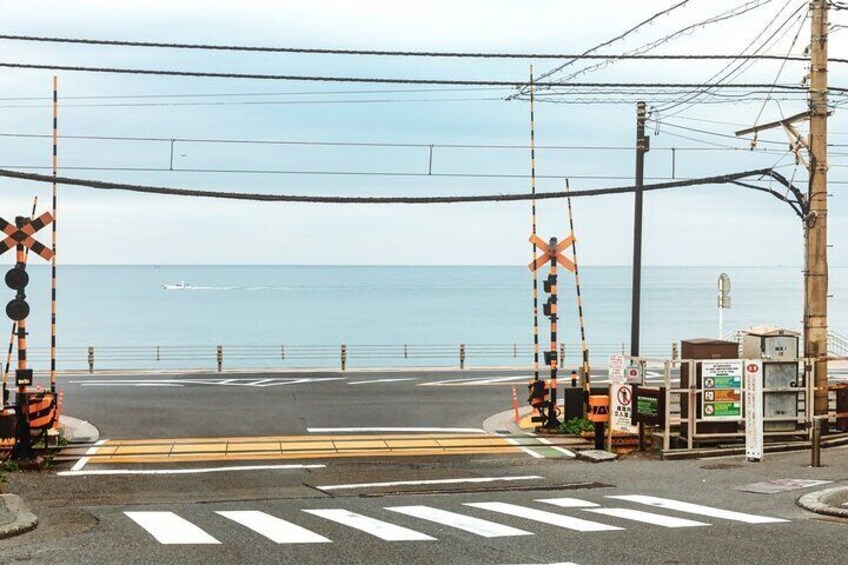 Explore Kamakura Enoden Slam Dunk Spot and Scenic Views
