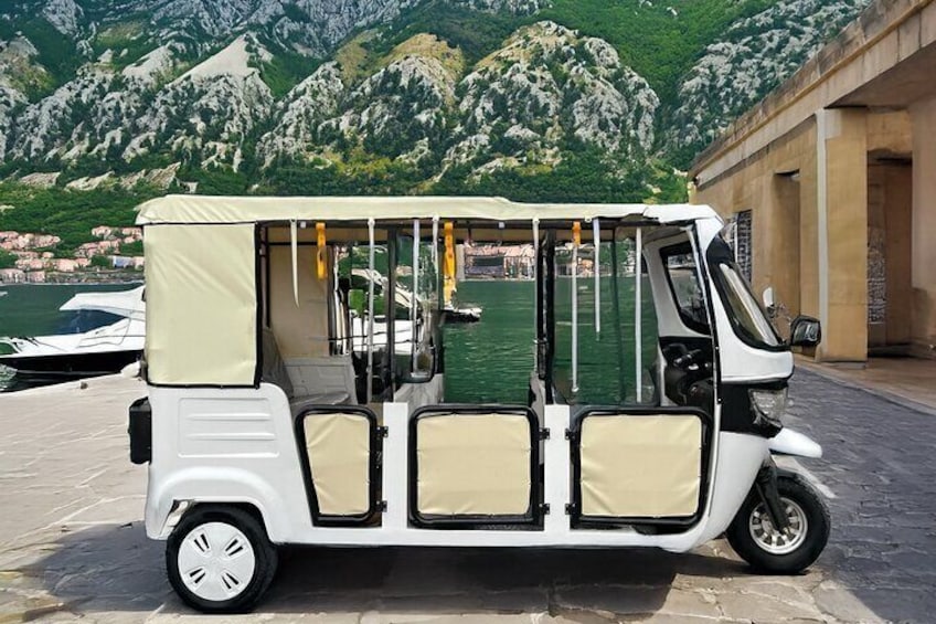 Tuk Tuk Montenegro Waves